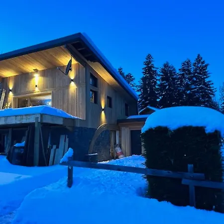 Chaleureux Avec Vue Sur Les Montagnes De Chalet La Lechere